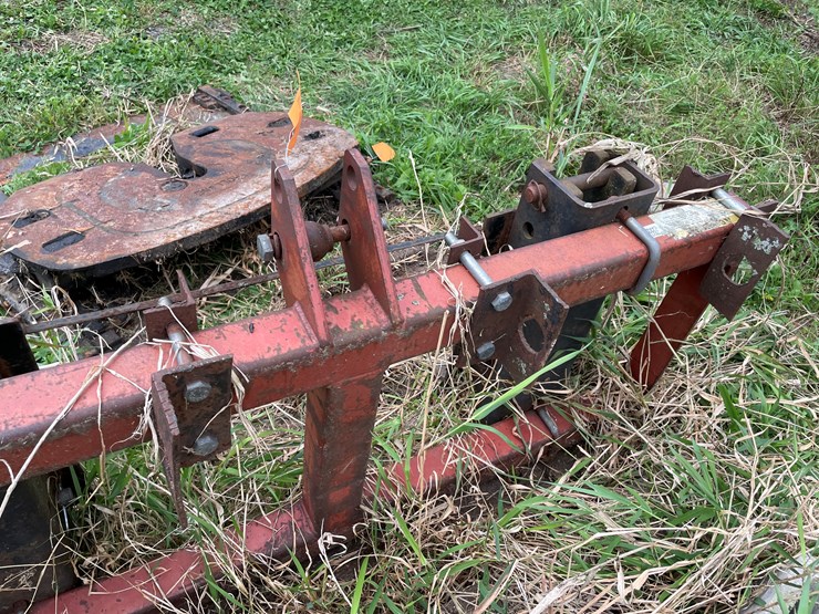 #7122-•-universal-skid-steer-mount-image-4