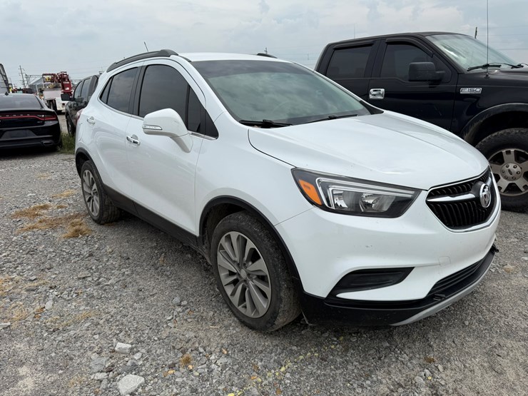 2019-buick-encore-image-3