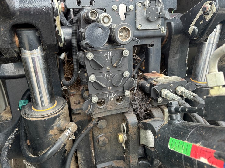 case-ih-340-image-22