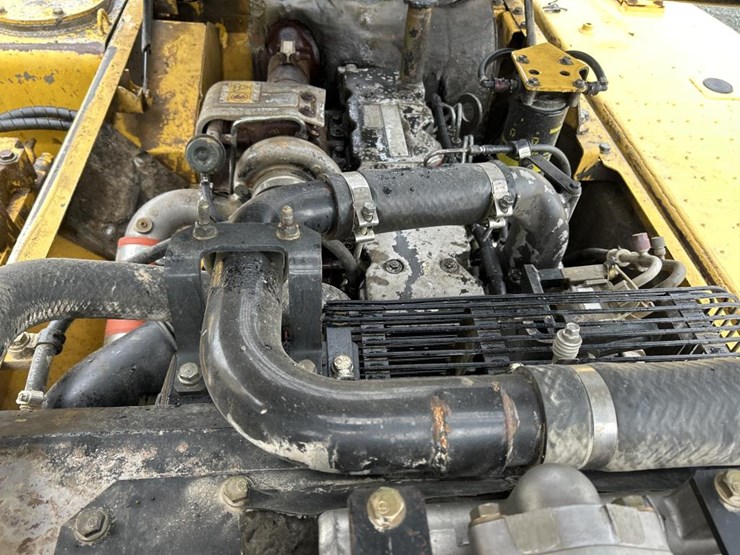 komatsu-pc270-lc-image-44