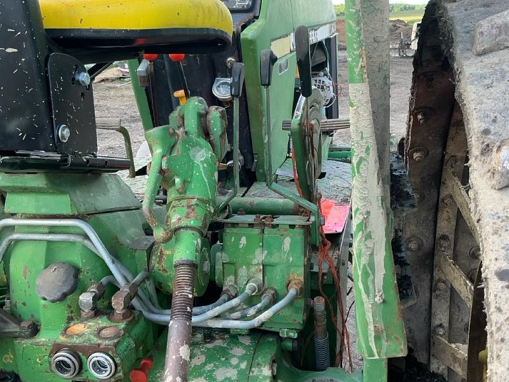 john-deere-2940-image-33