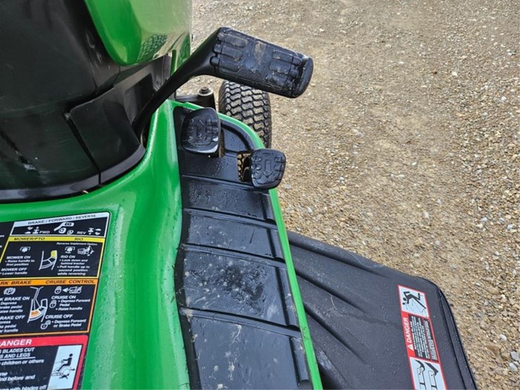 john-deere-x300-image-17