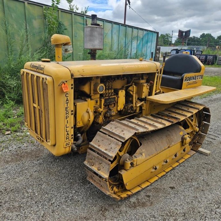 2015 CATERPILLAR D2