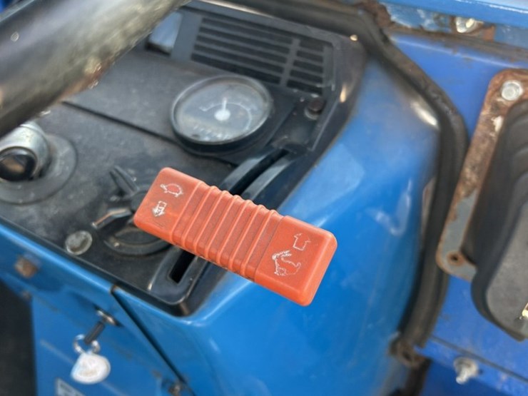 ford-1220-image-46