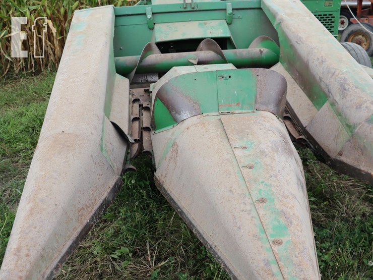 john-deere-334-image-8