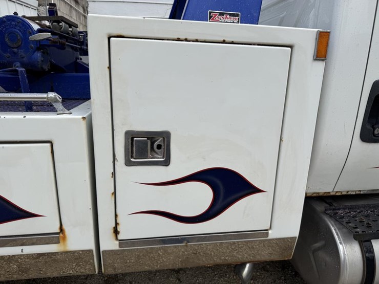 2006-international-durastar-4300-image-21