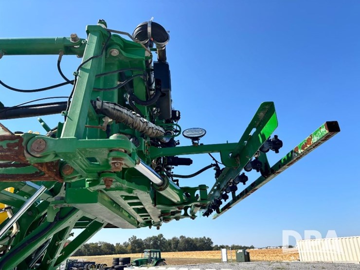 2017-john-deere-r4038-image-106