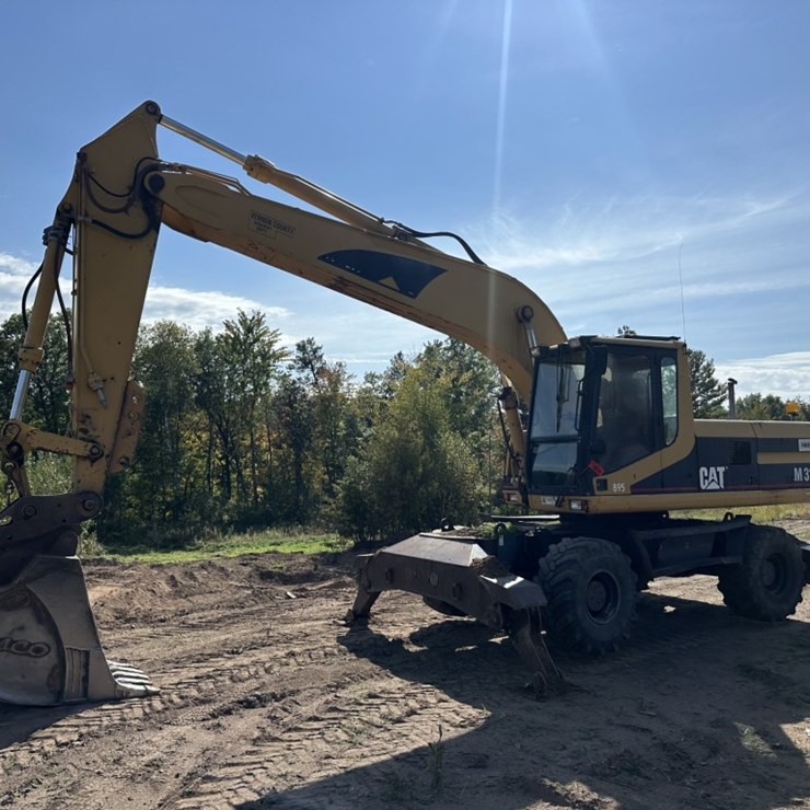 2001 CATERPILLAR M320
