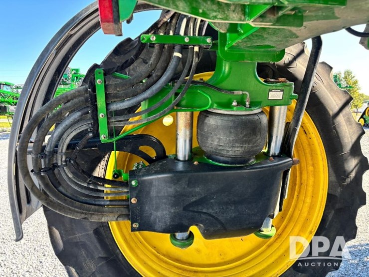 2014-john-deere-r4038-image-63
