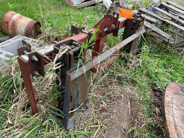 #7122-•-universal-skid-steer-mount-image-5