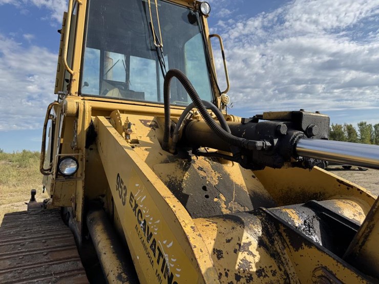 caterpillar-953-image-27