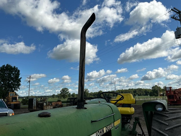 john-deere-2940-image-25