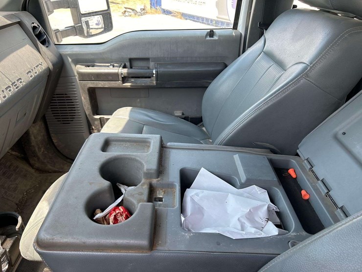 2016-ford-f550-image-15