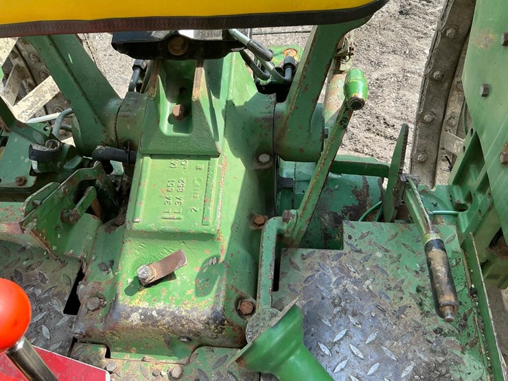 john-deere-2940-image-47
