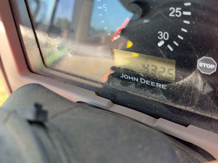 2011-john-deere-d-image-21