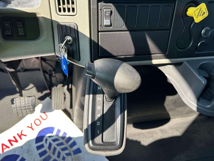 2018-international-durastar-4300-image-16