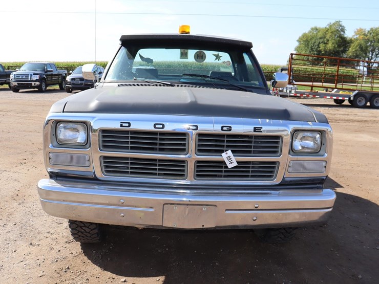 1991-dodge-d250-image-2