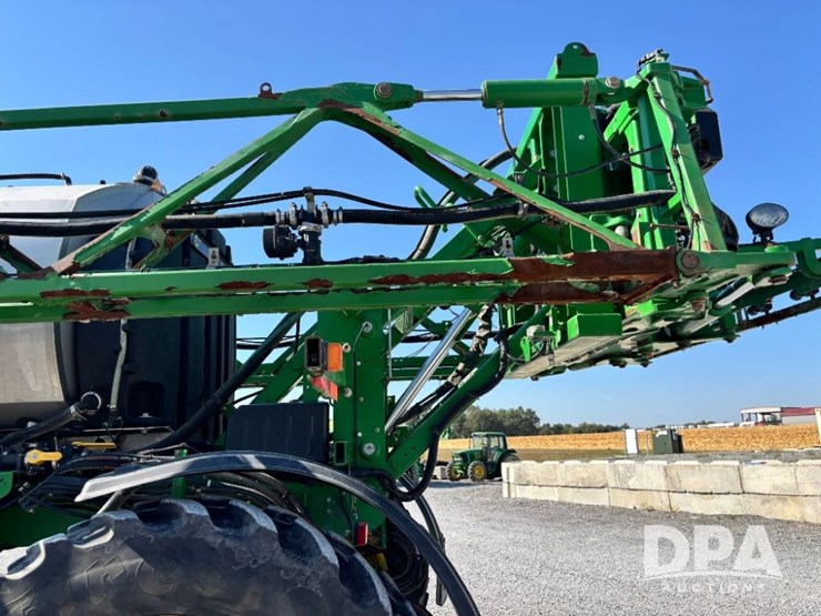 2014-john-deere-r4038-image-101