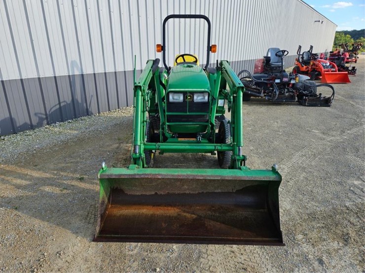 2000-john-deere-4400-image-8