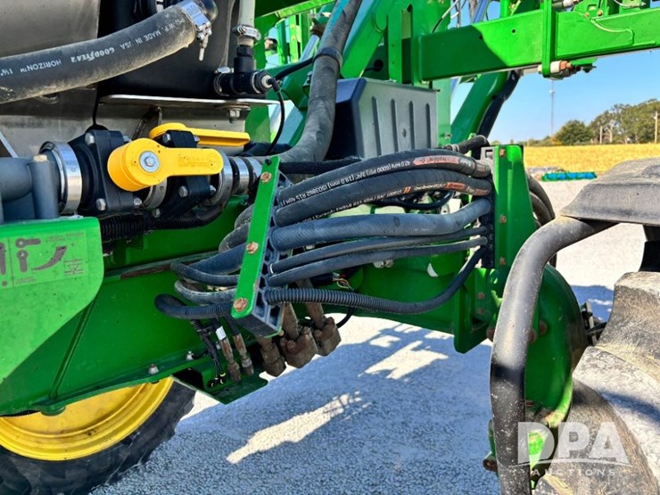 2014-john-deere-r4038-image-58