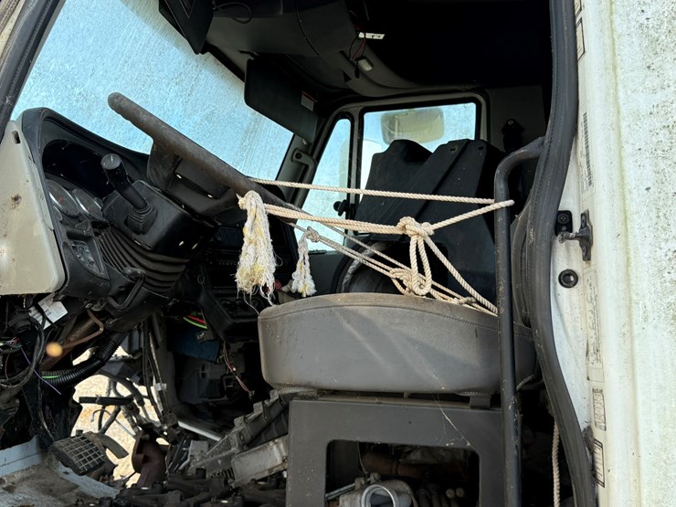 2012-international-prostar-image-30