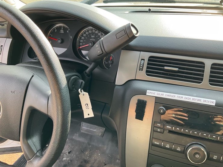 2013-chevrolet-tahoe-image-57