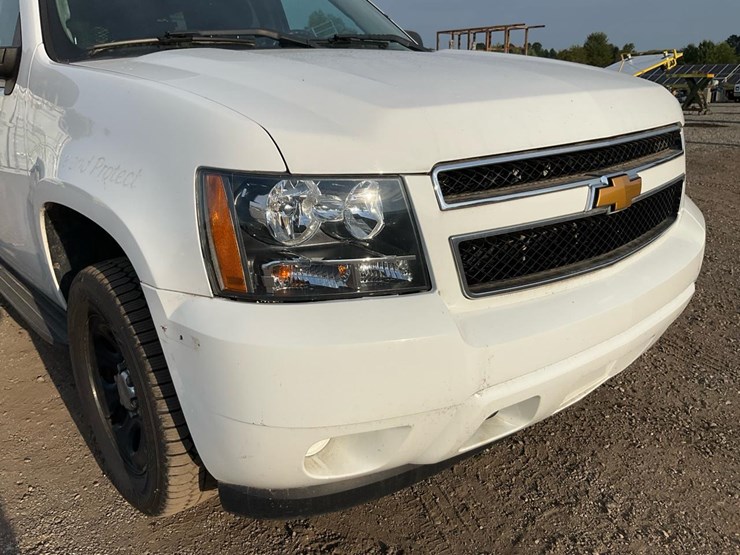 2014-chevrolet-tahoe-image-10