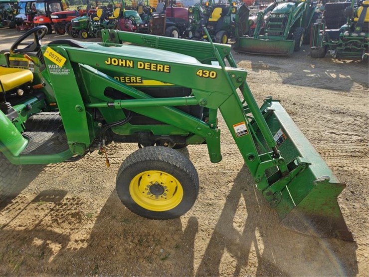 2000-john-deere-4400-image-16