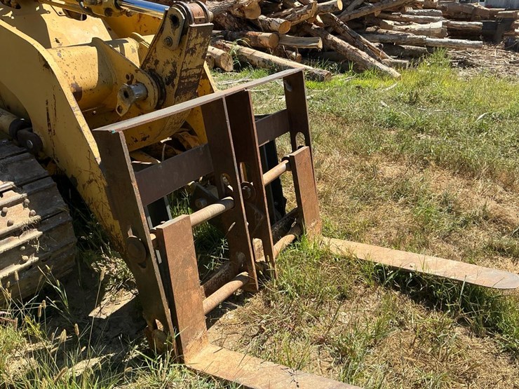 caterpillar-943-image-9