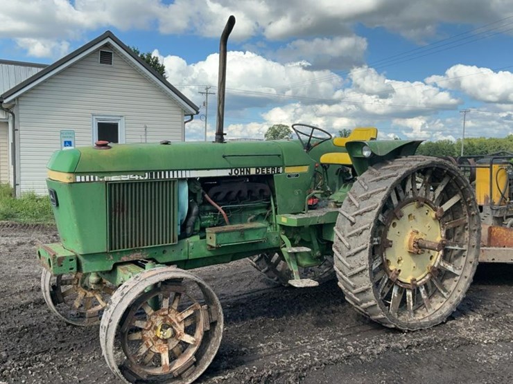 john-deere-2940-image-2