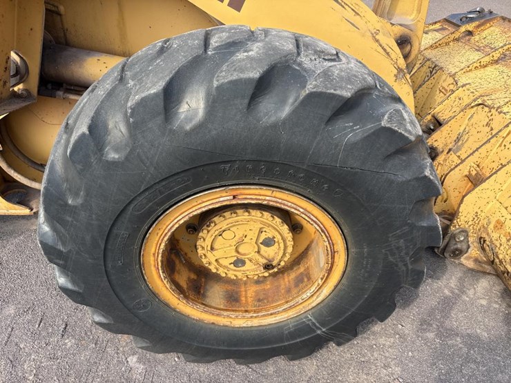 1990-case-621zf-image-42