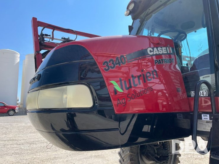 2016-case-ih-patriot-3340-image-21