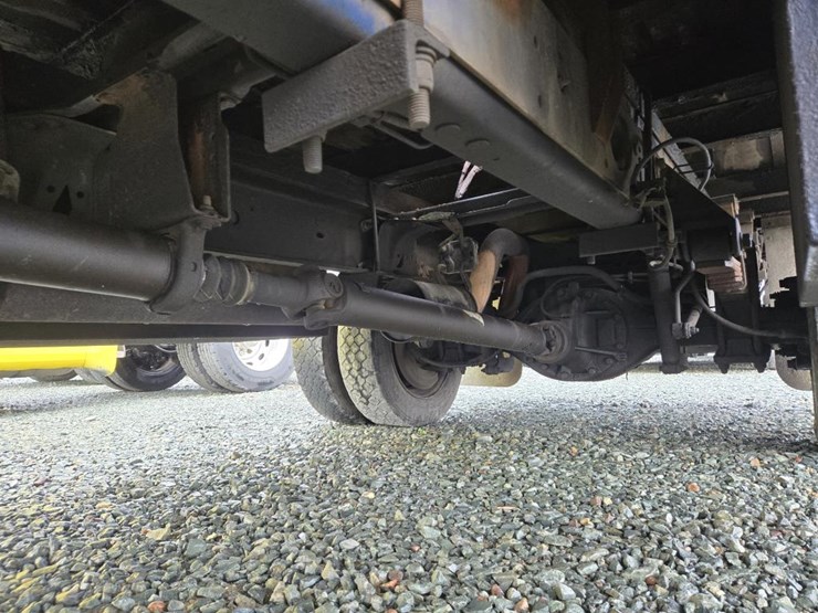2009-ford-f550-image-41