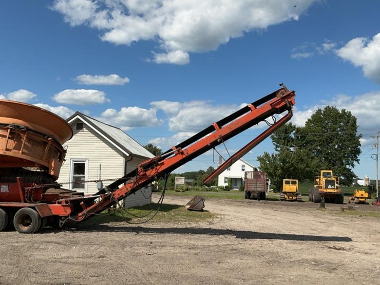 john-deere-12-image-4