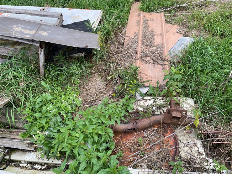 #7126-•-pile-of-used-garage-doors,-sheet-metal-and-more-image-2