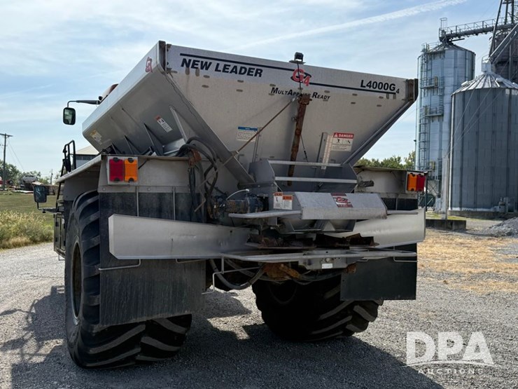 2010-case-ih-titan-3520-image-7