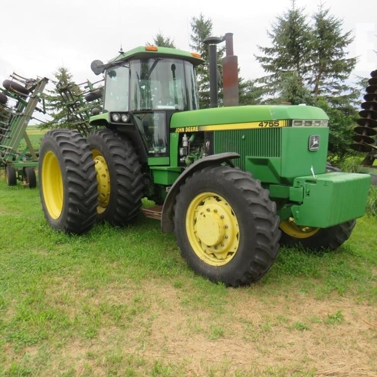 1989 JOHN DEERE 4755
