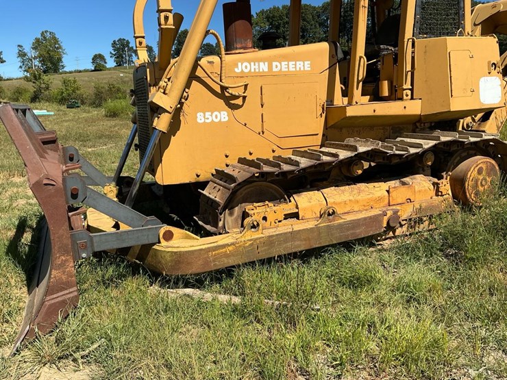 deere-850b-image-13