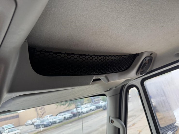 2017-international-durastar-4300-image-53