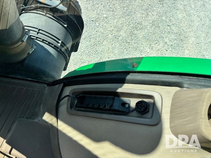 2019-john-deere-f4365-image-102