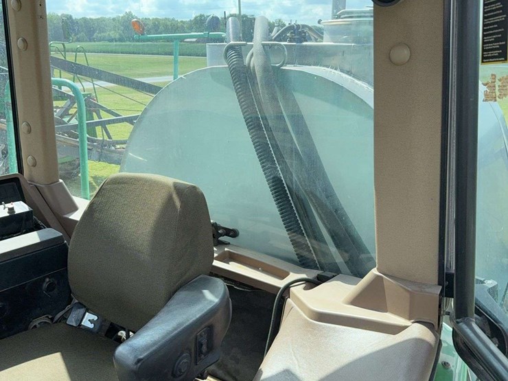 2000-john-deere-4700-image-8