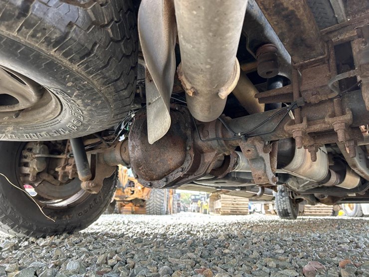 2011-ford-f250-image-25