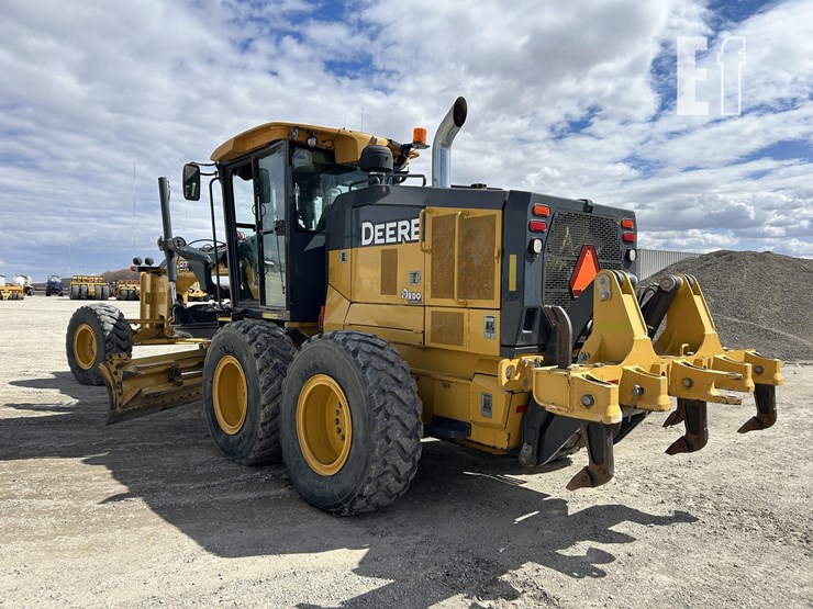 2018-deere-872gp-image-9