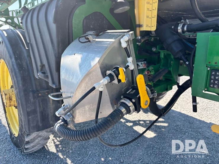 2017-john-deere-r4038-image-54