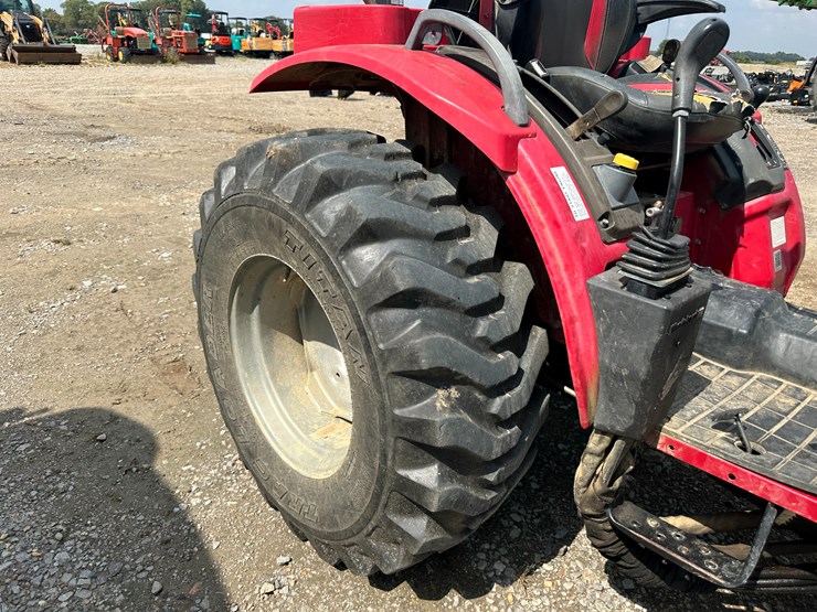 mahindra-1626-image-11