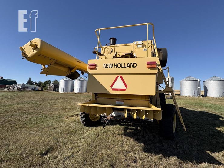 new-holland-tr98-image-6