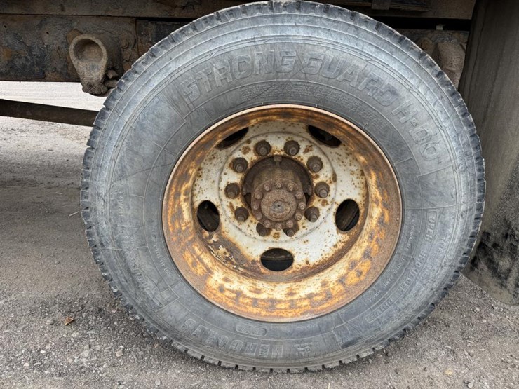 2003-ford-f650-image-65