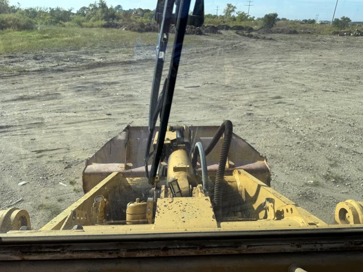 caterpillar-953-image-47