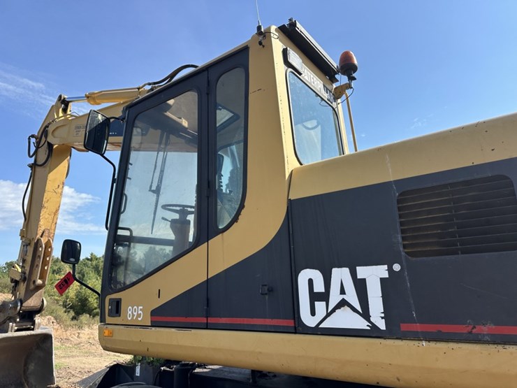 2001-caterpillar-m320-image-12