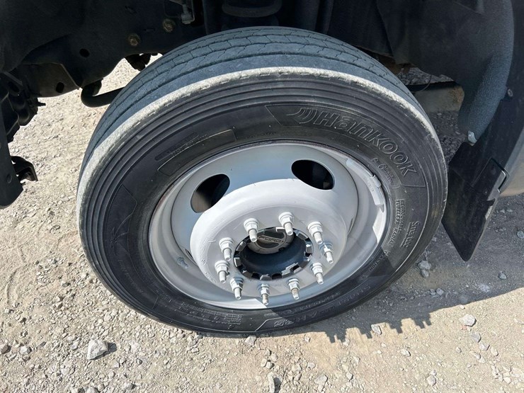 2012-ford-f550-image-26